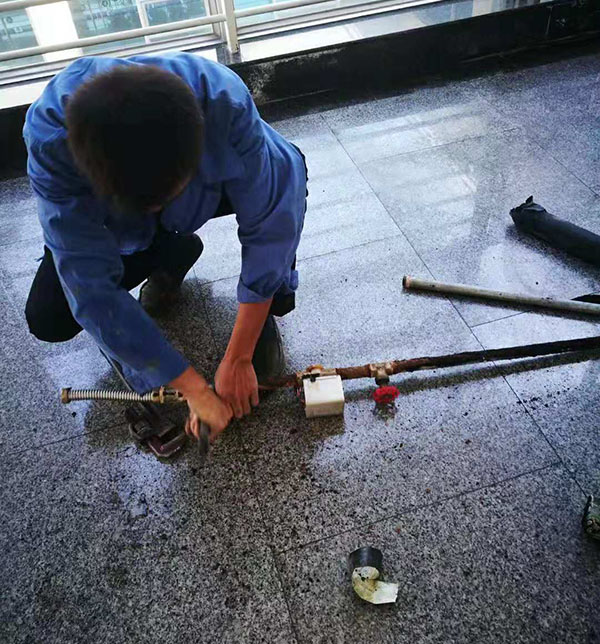 成都中央空調風(fēng)管清洗成功案例
